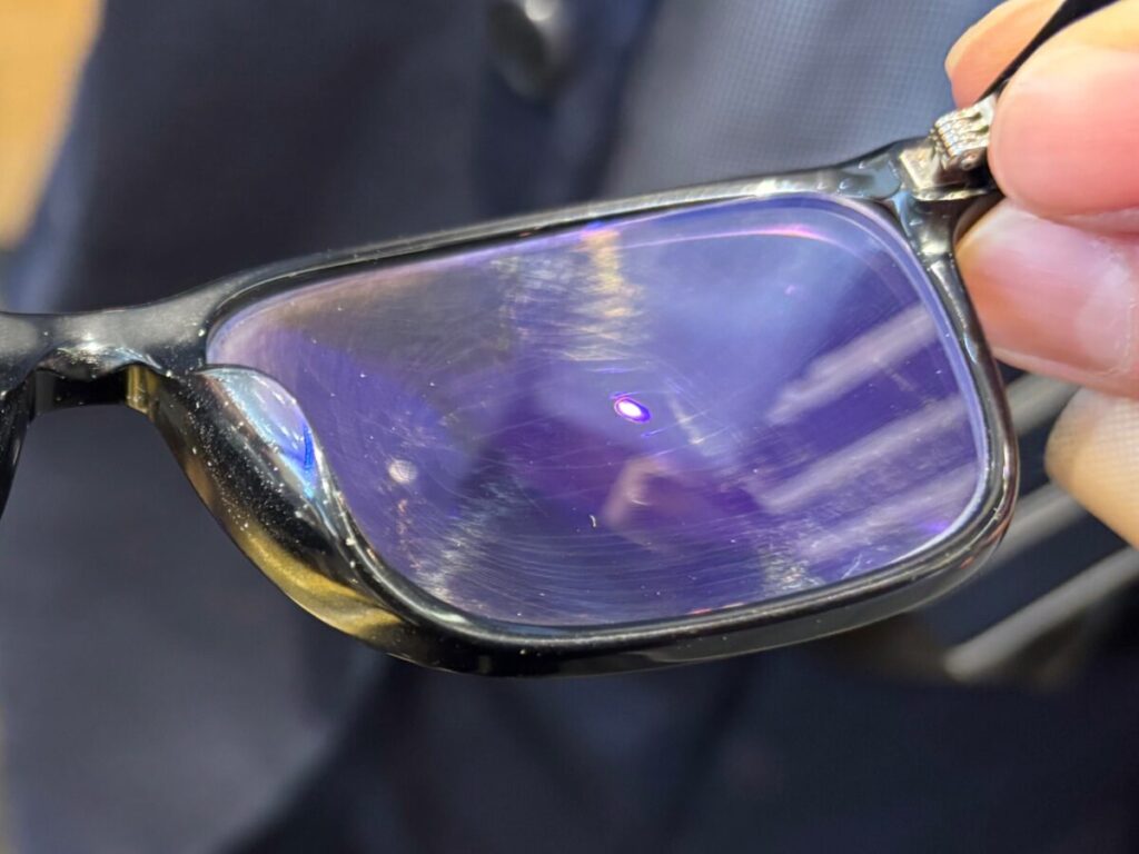 レンズのクラック