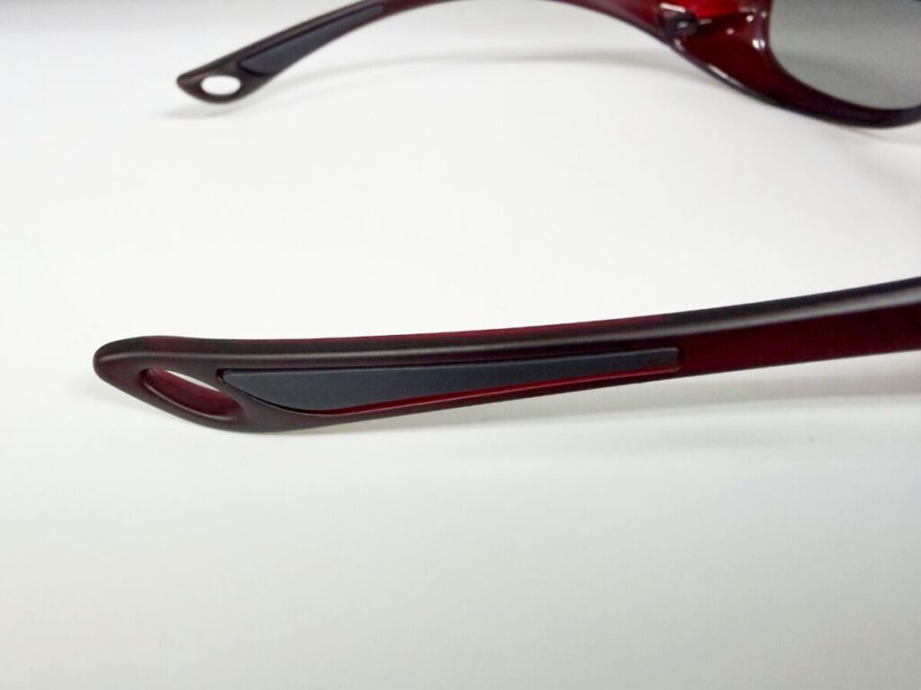 モダン（先セル）にラバーが付いているためズレを抑えてくれます