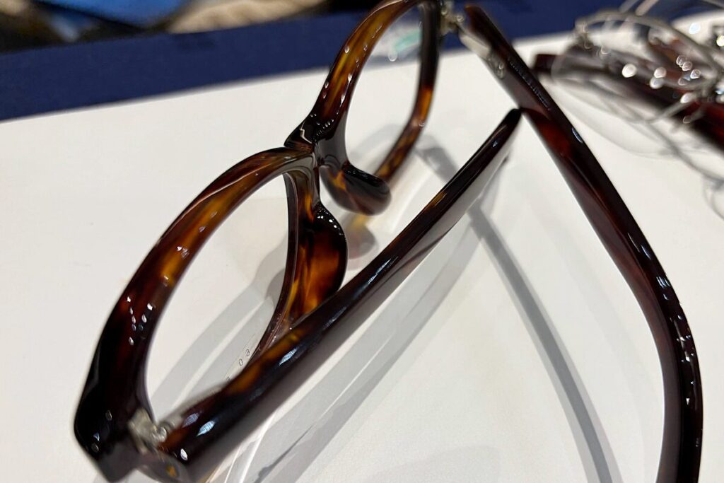 べっ甲フレーム