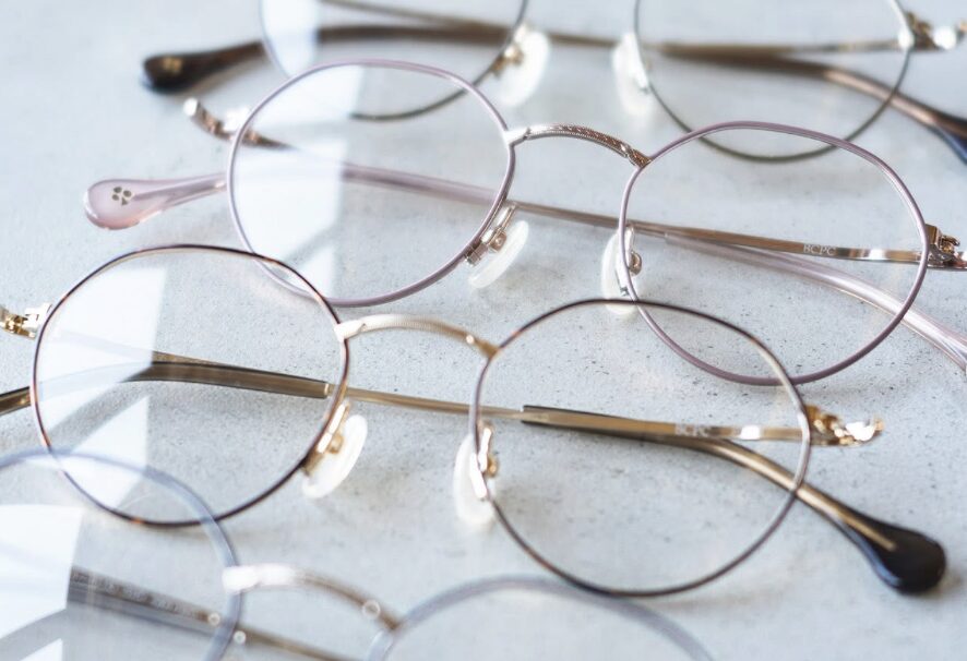 チタン素材のメガネ