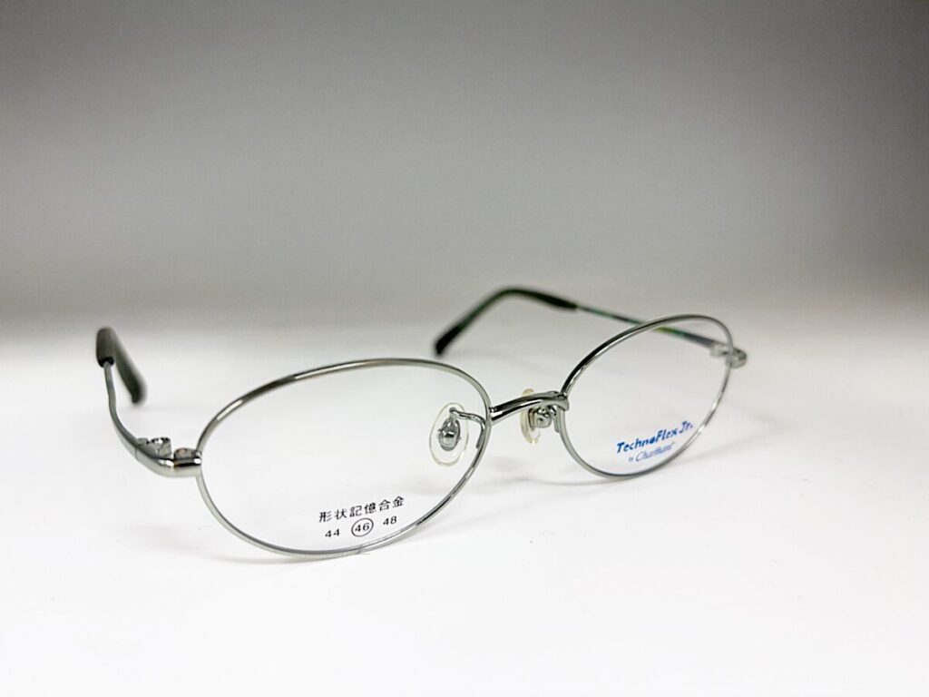 形状記憶合金素材のメガネ
