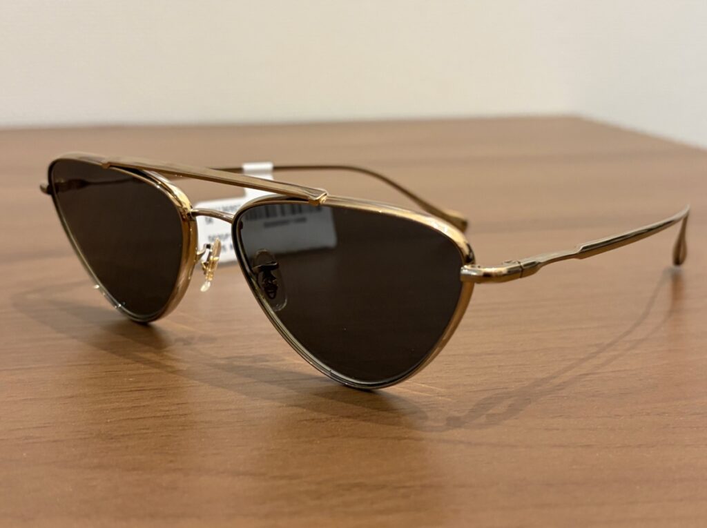 ジルサンダーオリバーピープルズEdition１のフロント
