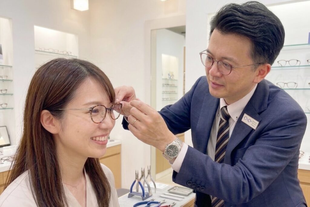 眼鏡作製技能士